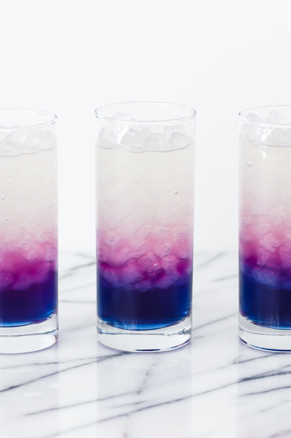 How to make magic color-changing lemonade at home!